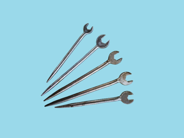 尖扳手